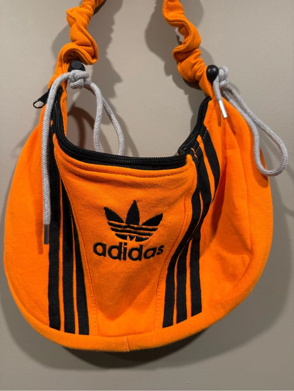 adidas sporty shoulder